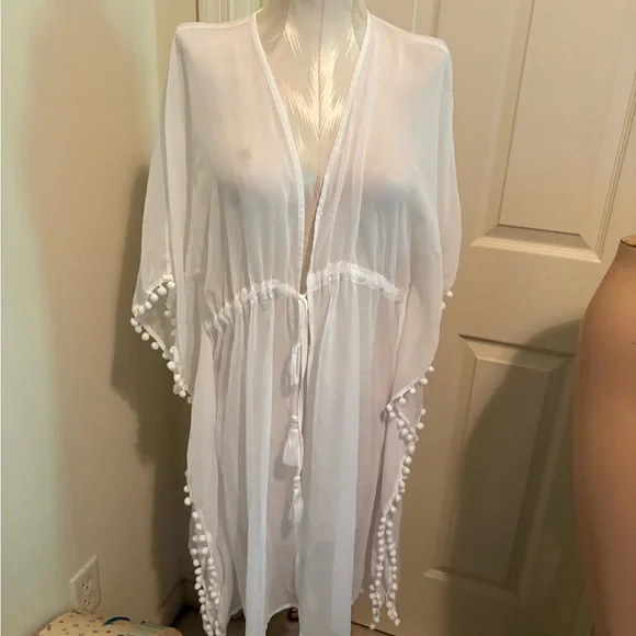 Nine West one size NWT $36 White Sheer Kimono with Pom Pom Trim fun beach cover - Picture 10 of 12
